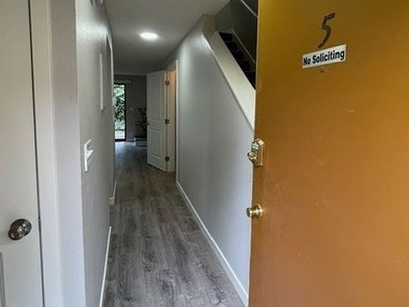 3rd image of 1710 S Oregon St #1712