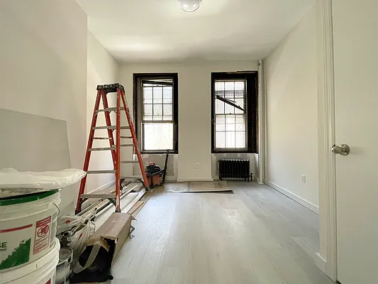 Rented by Douglas Elliman | media 17