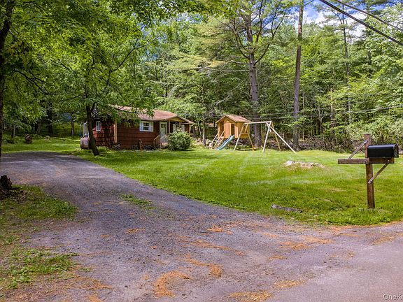 2nd image of 570 Brown Road