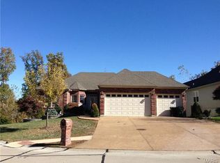 4672 Ashley Ct, Saint Louis, MO 63128