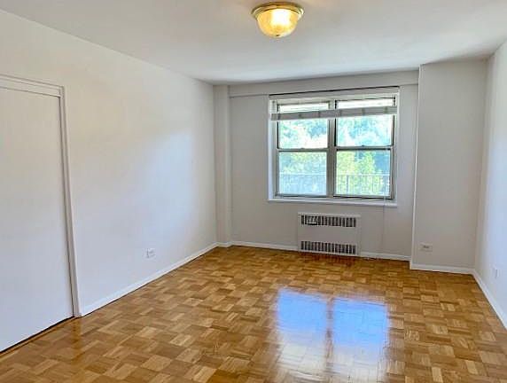 2nd image of 2601 Henry Hudson Pkwy W APT 4C