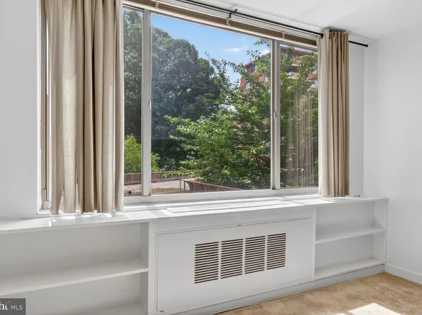 1121 Arlington Blvd APT 348, Arlington, VA 22209