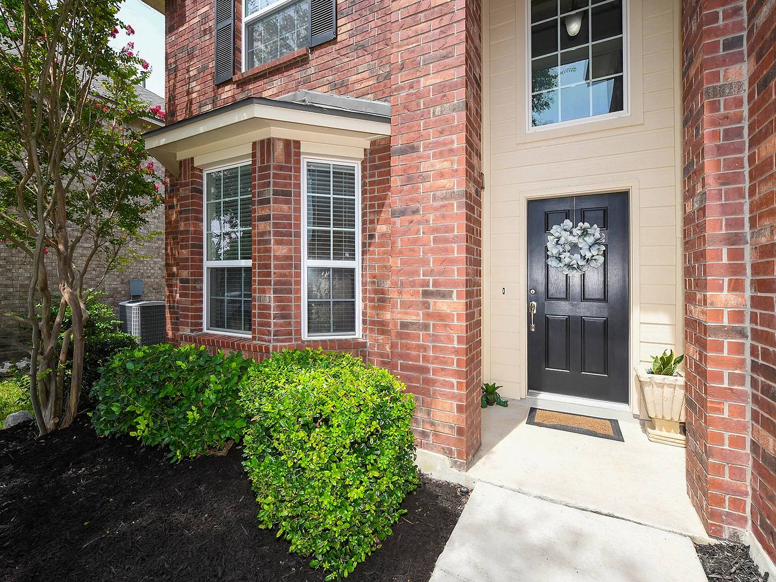 5 bed, 3.5 bath, 2945 sqft, $3,195 — Photo 4