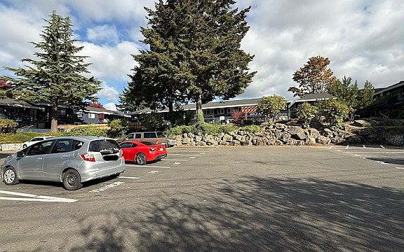 3rd image of 17461 Ambaum Blvd S #218
