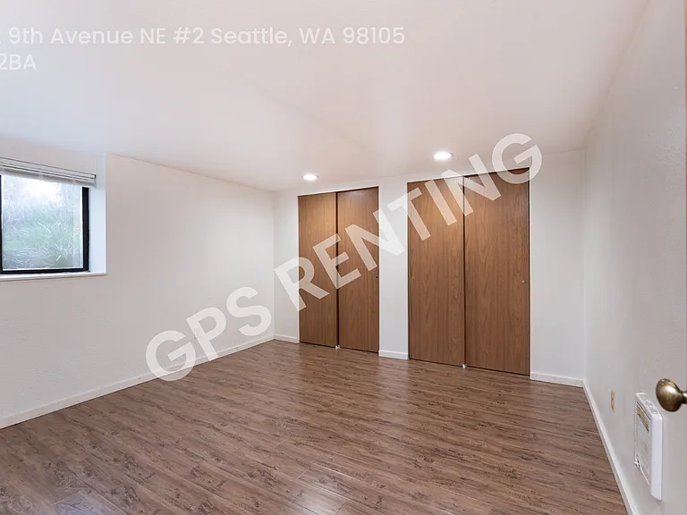 5302 9th Ave NE #2 — Photo 14
