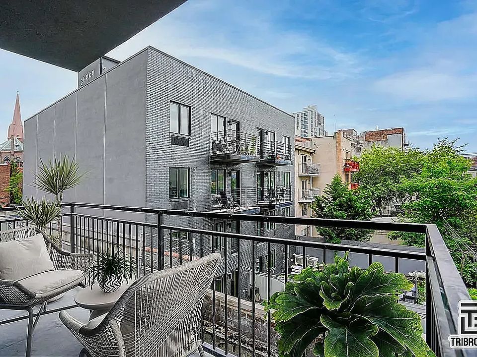1st image of 79 Bartlett St #2L