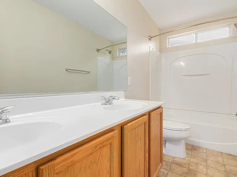 10595 N 115th Dr — Photo 10