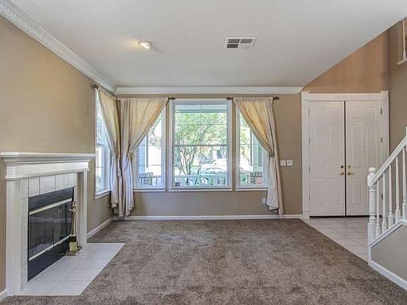 4th image of 530 Havenwood Ct