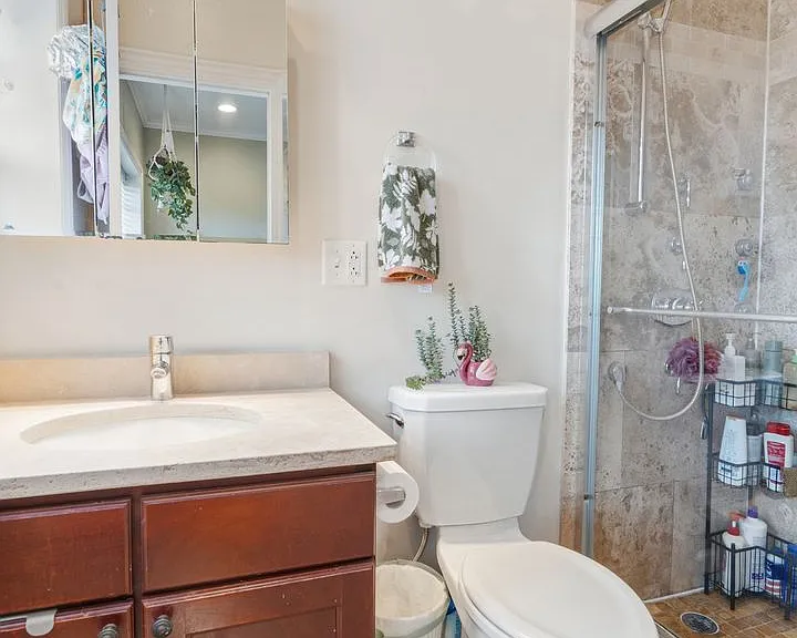 Hinman Court Condos — Photo 49