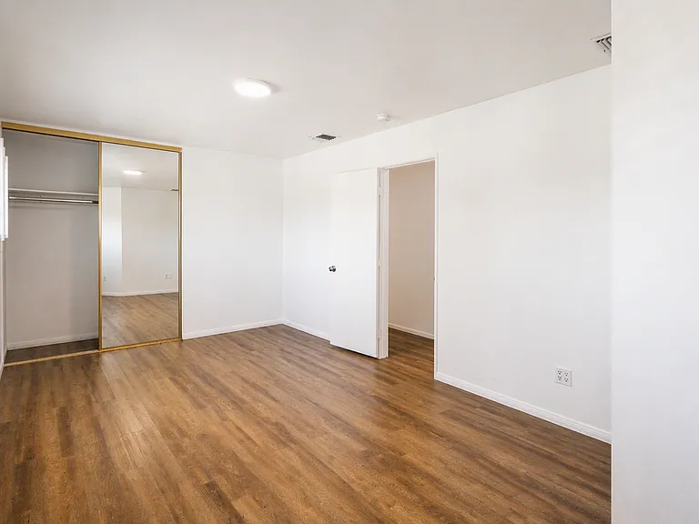 220 Lilac Ct — Photo 22