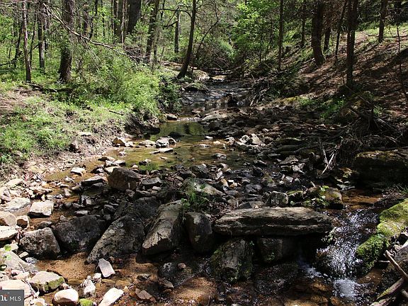 3rd image of Cold Spring Hollow Ln