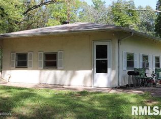 1920 Shady Ln, Centralia, IL 62801