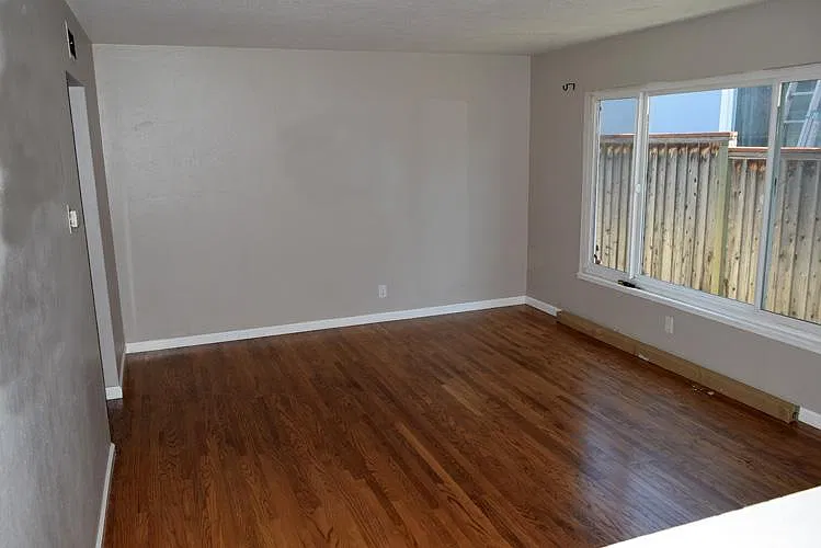 3 bed, 1100 sqft, $3,700 — Photo 4