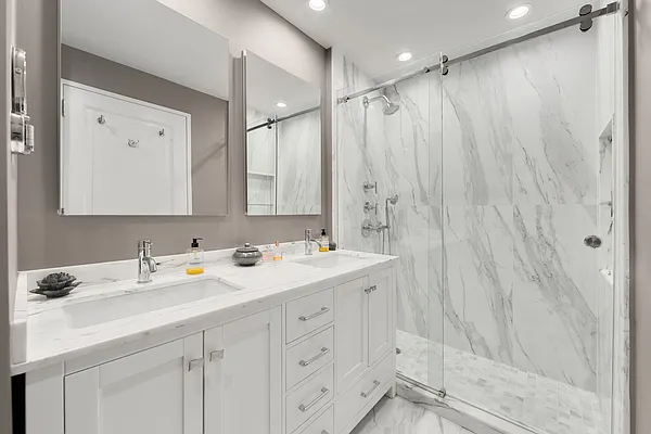 Sold by Compass | media 7