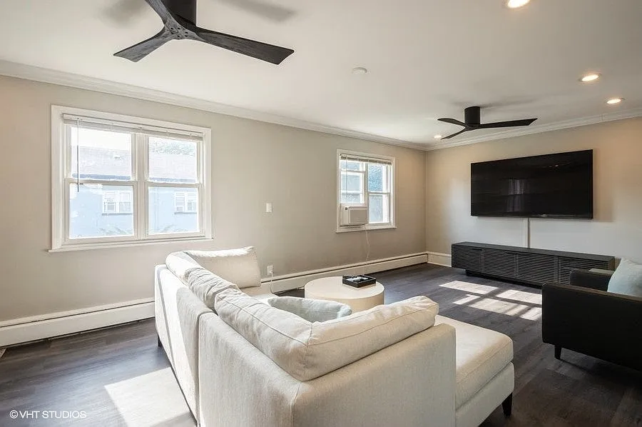 2 bed, $2,000 — Photo 2