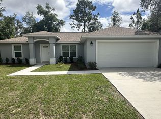8738 N Pitcairn Way, Citrus Springs, FL 34434