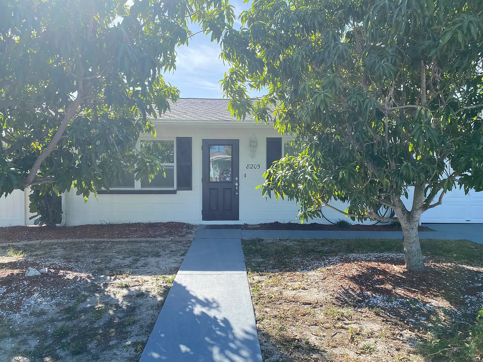 2 bed, 925 sqft, $2,000 — Photo 2