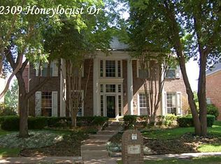 2309 Honeylocust Dr, Irving, TX 75063