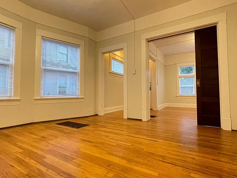 1516 SE Alder St — Photo 11