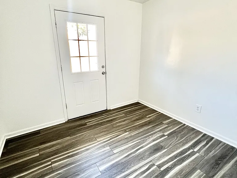 1308 Birchwood Dr — Photo 16