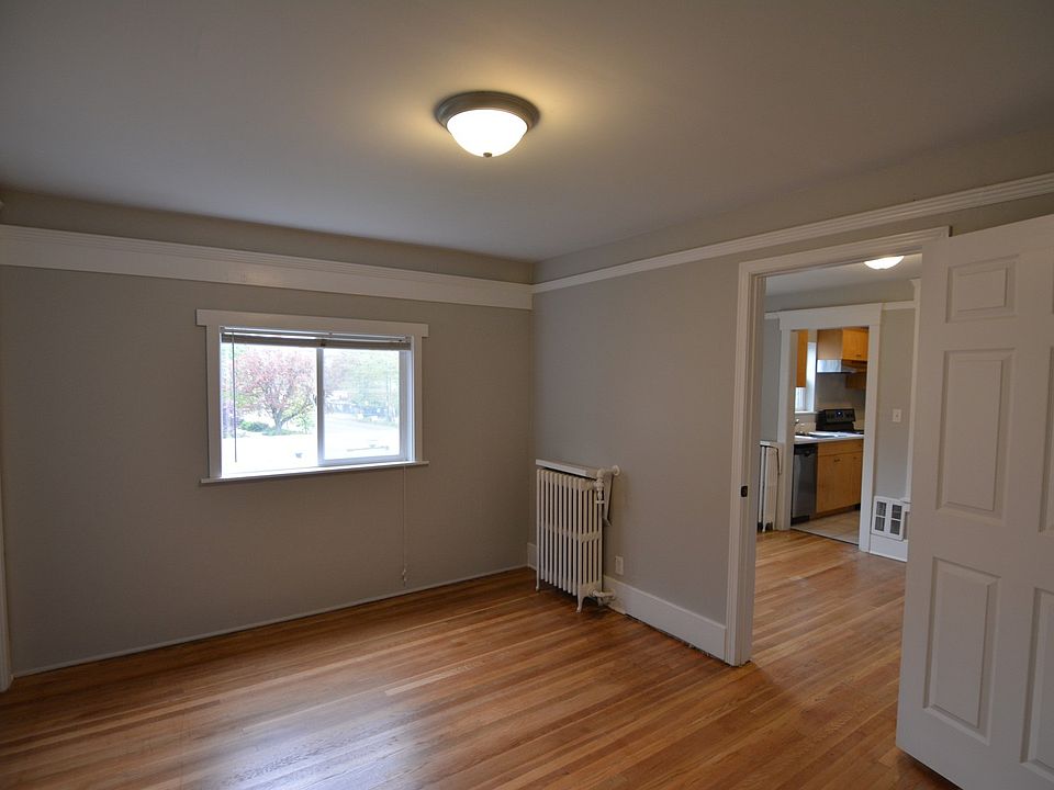 1st image of 3013-3011 Beacon Ave S #3