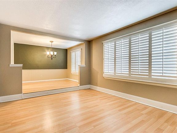 3rd image of 10312 Camwood Dr