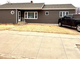 407 Bonner St, Stratton, NE 69043