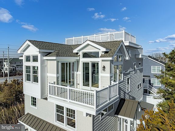 4th image of 5 E Muriel Ave