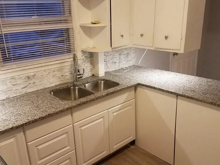 2720 Emerson Ave S #2 — Photo 4