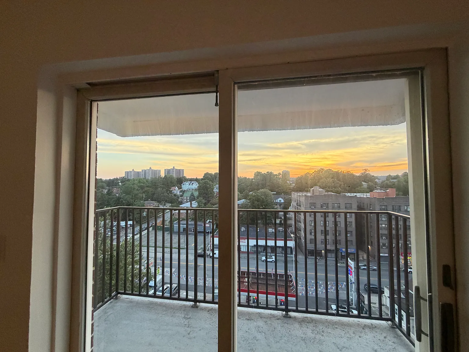 Bruce Ave, Yonkers — Photo 3