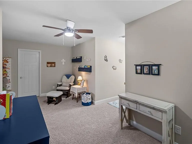498 Waverly Ln — Photo 43