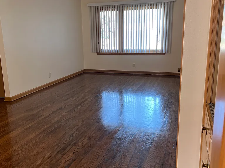7009 W Tripoli Ave — Photo 2