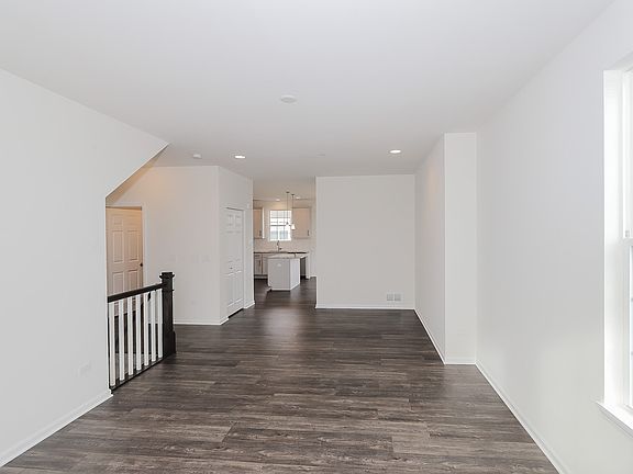 3rd image of 13925 S Belmont 17.04 Dr