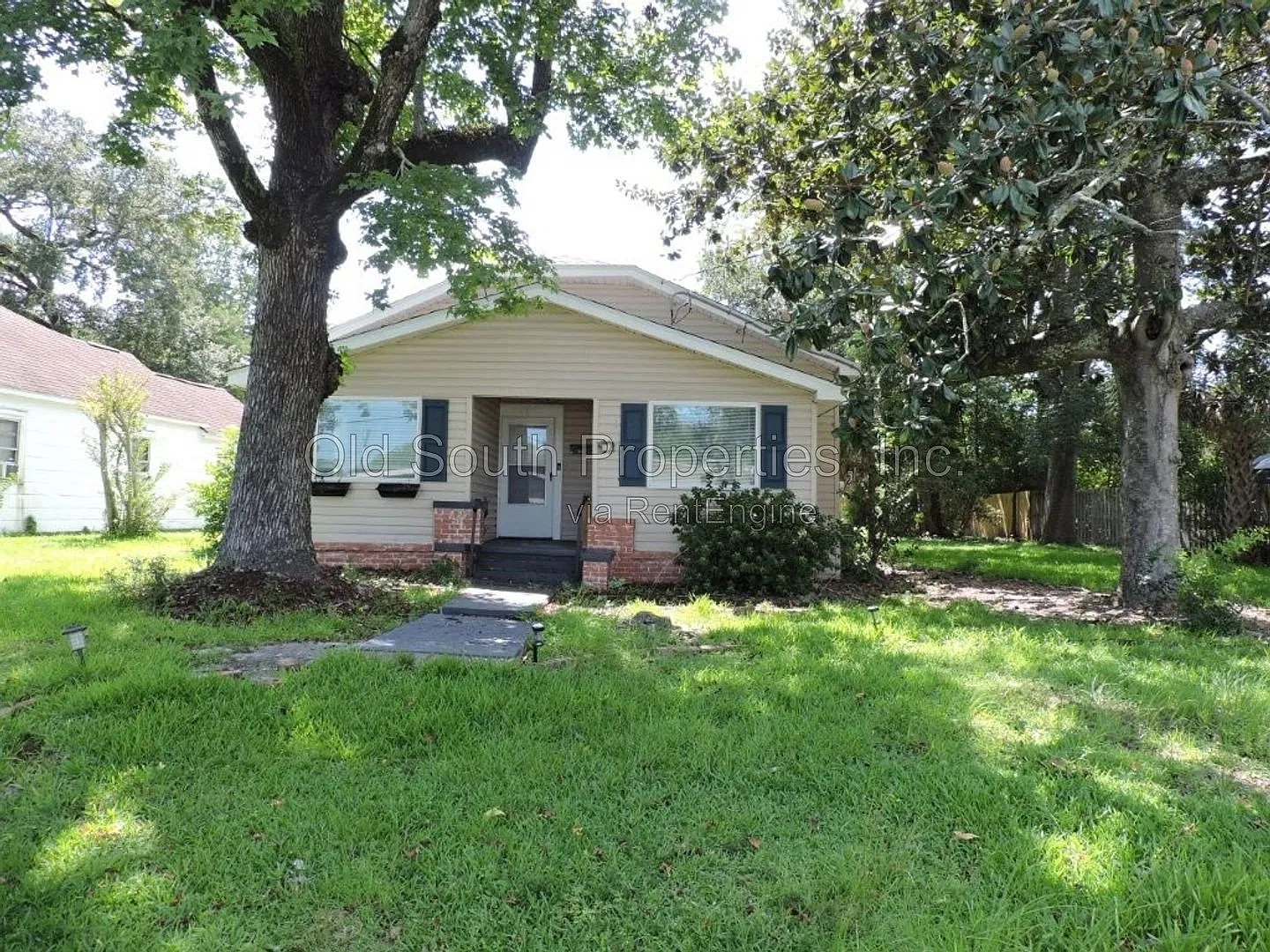3 bed, 2.0 bath, 1444 sqft, $1,850 — Photo 1
