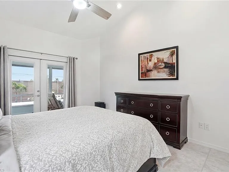 132 Bordeaux Cir — Photo 24