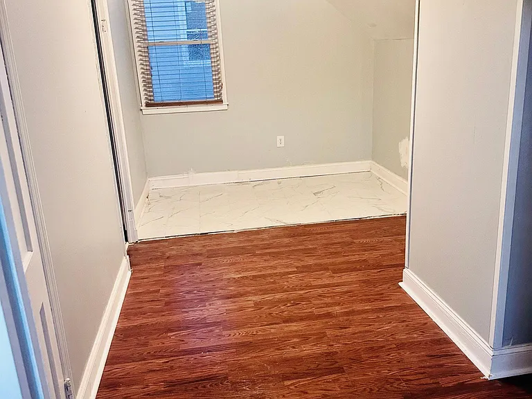 Office space (master bedroom)