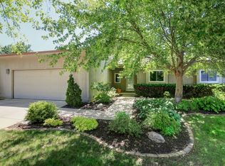 2605 Willoughby Rd, Champaign, IL 61822