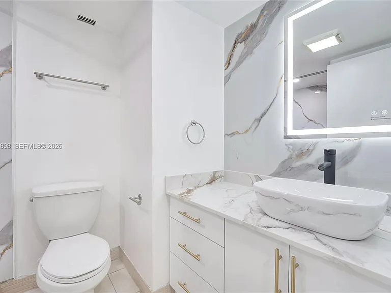 9001 SW 77th Ave #C709 — Photo 9