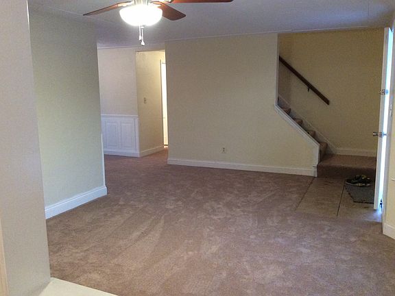 3rd image of 4890 Ivanhoe Ave