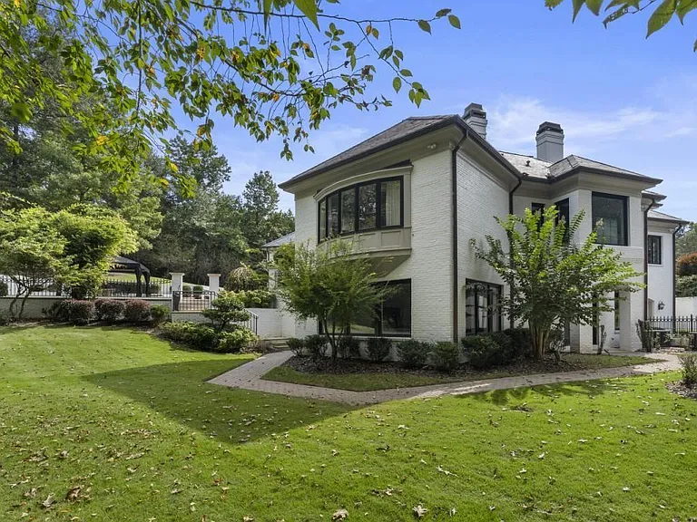 997 Davis Dr — Photo 100
