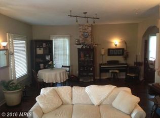 416 1st St, Shenandoah, VA 22849