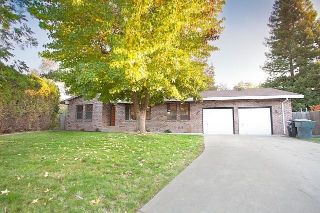 1st image of 8600 Quail Oak Way