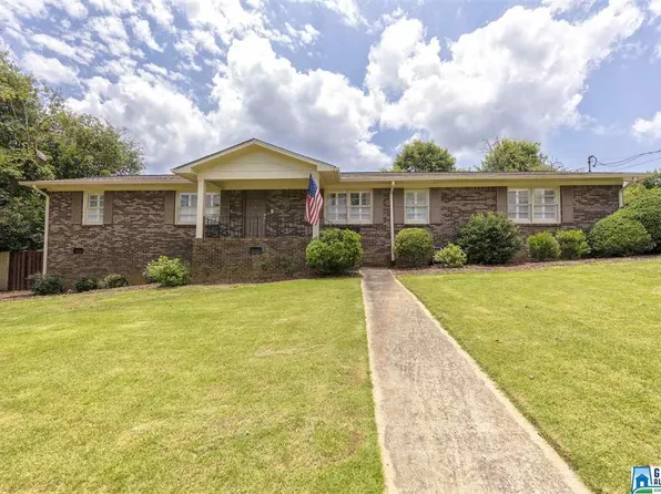 3157 Valley Park Pl, Vestavia, AL 35243