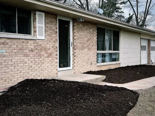 7 Northridge Hills Ct, Florissant, MO 63033