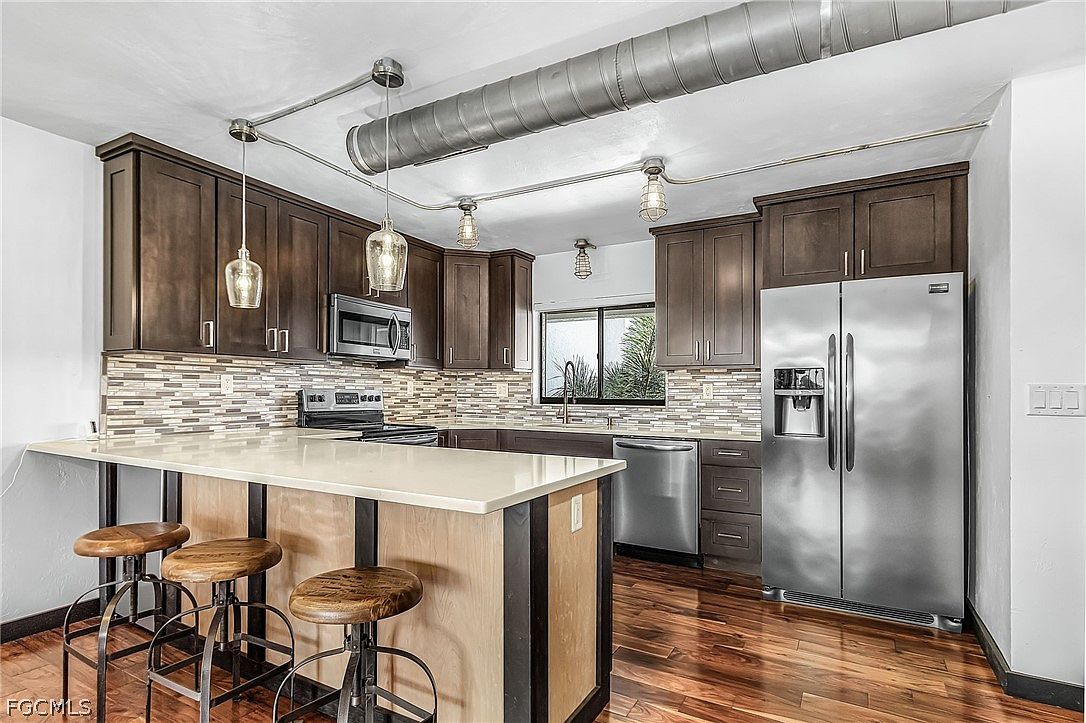 4586 Trawler Ct APT 404