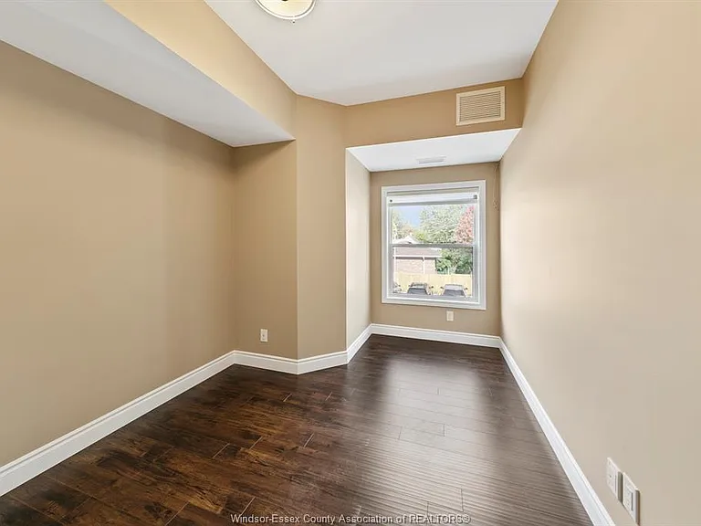 480 Fairview Blvd #205 — Photo 10