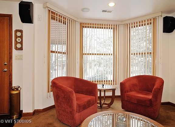 3rd image of 2157 W Cuyler Ave