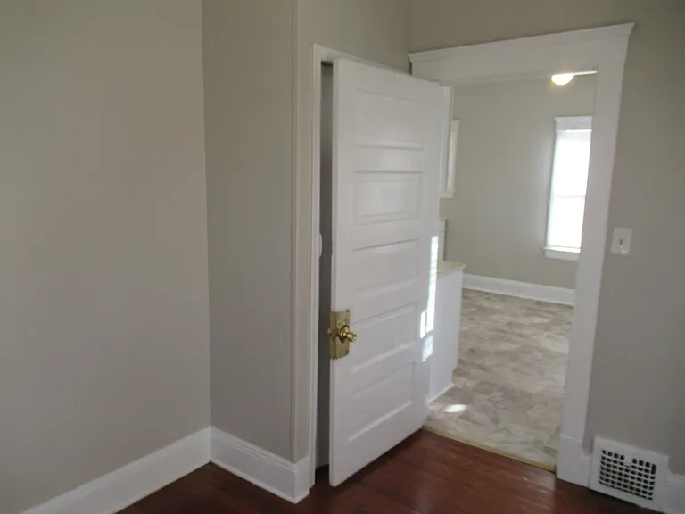 2080 Halstead Ave #2 — Photo 10