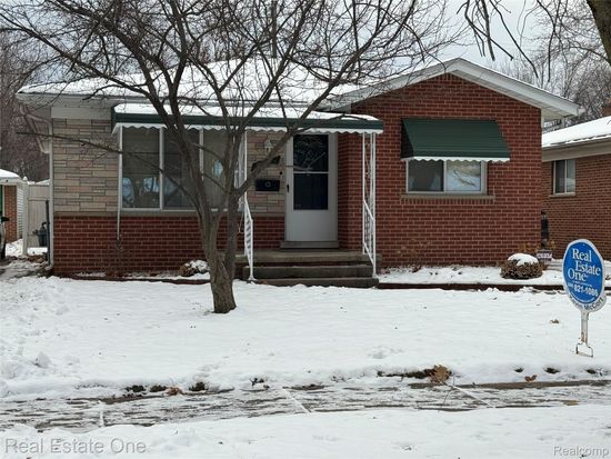 12016 Hemingway, Redford, MI 48239