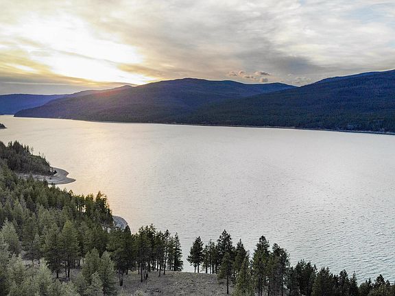 4th image of 485 Kokanee Dr